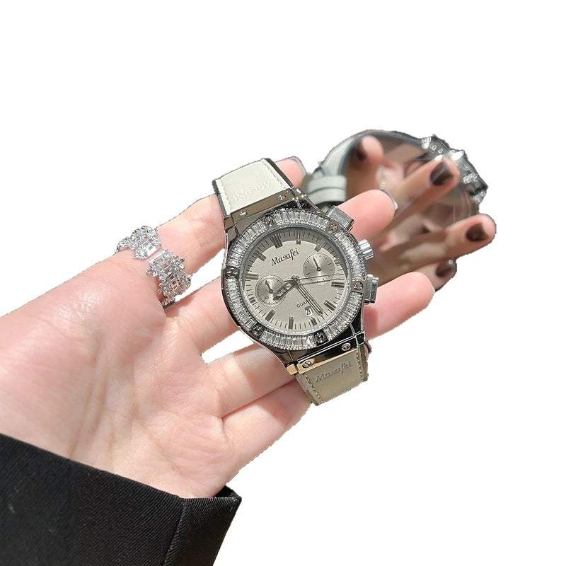 Swiss Royal Oak Women’s Watch – High-End Light Luxury Neutral Style